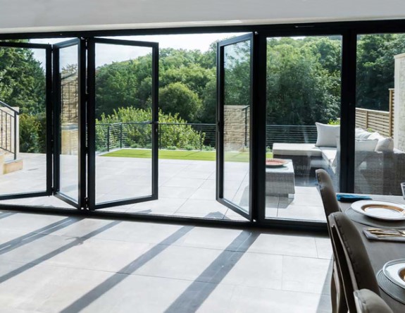 aluminium-bifold-doors-4s (Custom)