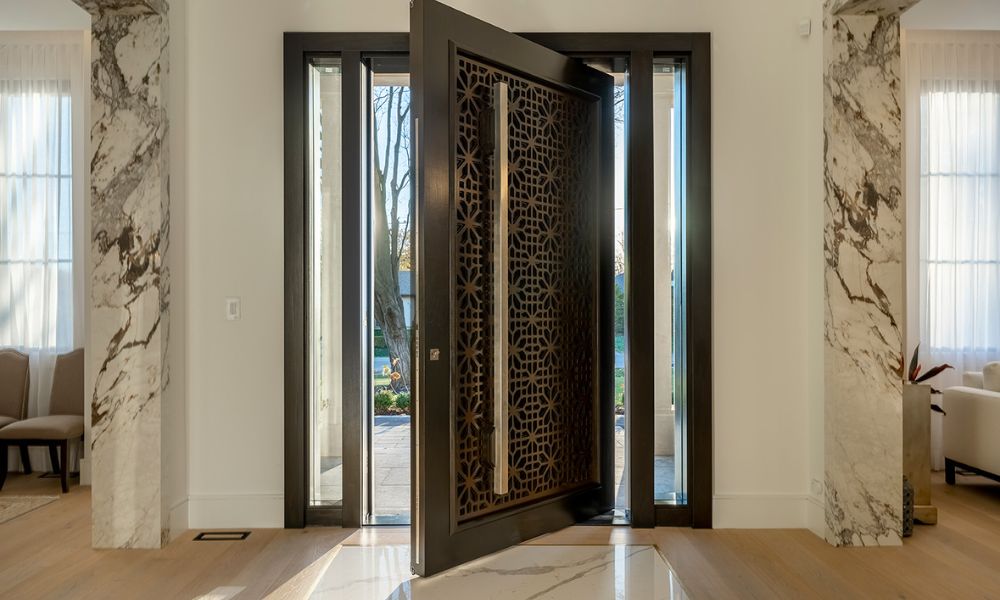 pivot doors vs hinged doors